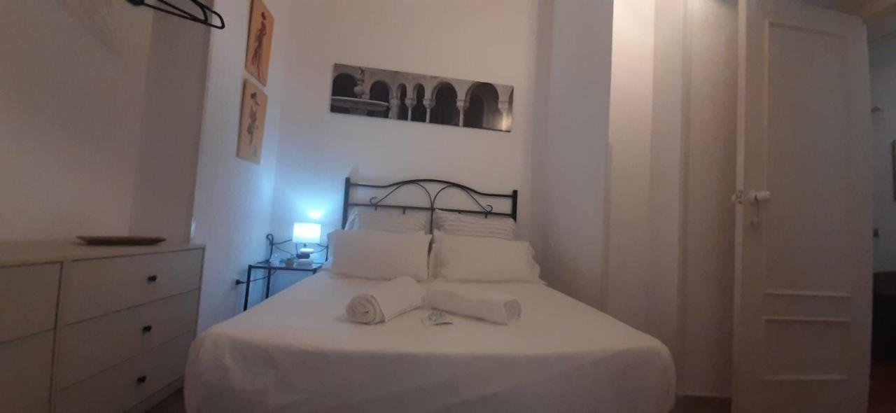 Apartamento Descalzos Siviglia Esterno foto